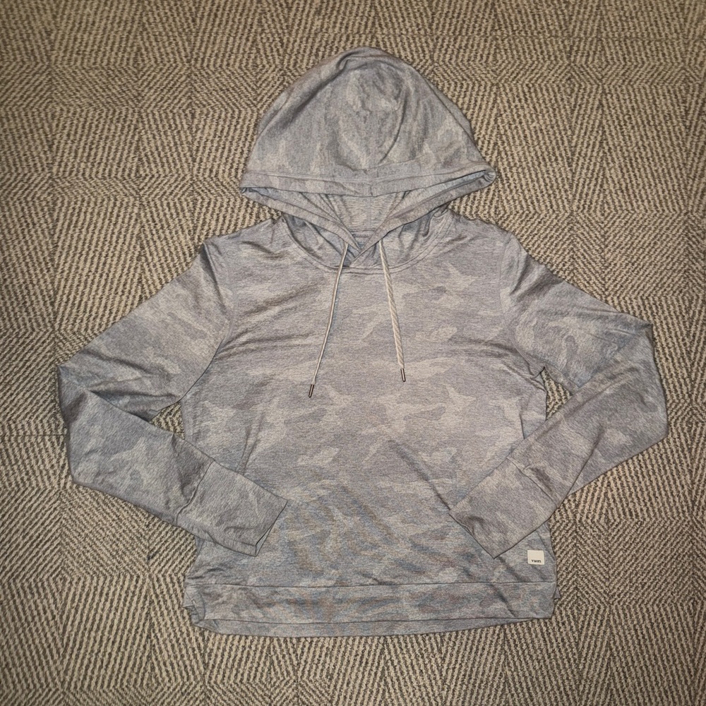 Woman’s Vuori Gray Patterned Hoodie Sweater